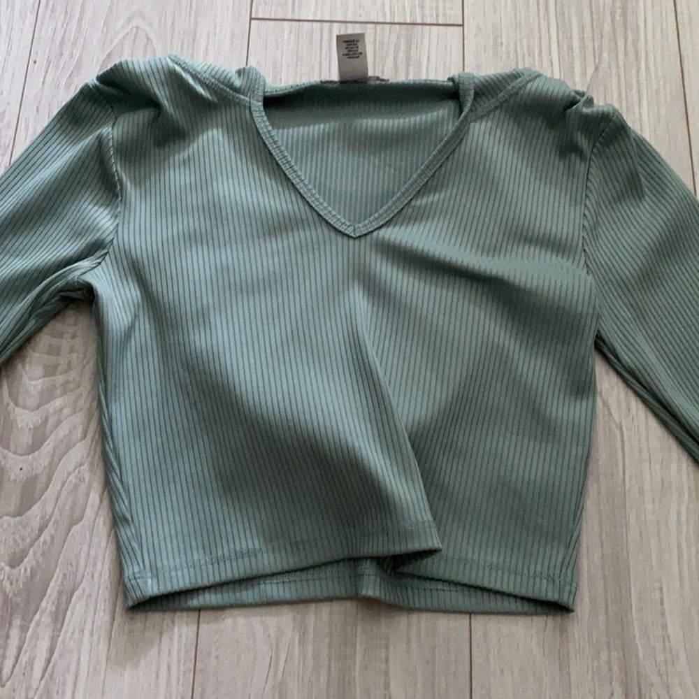 Forever 21 hooded athletic top